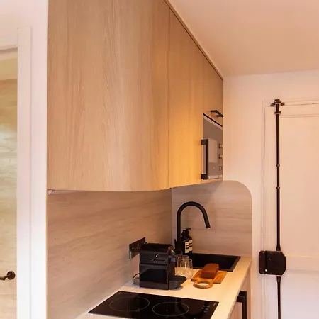 Refined With Balcony - 2p - Saint Lazare Apartamento *
