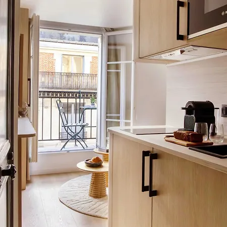 Διαμέρισμα Refined With Balcony - 2p - Saint Lazare